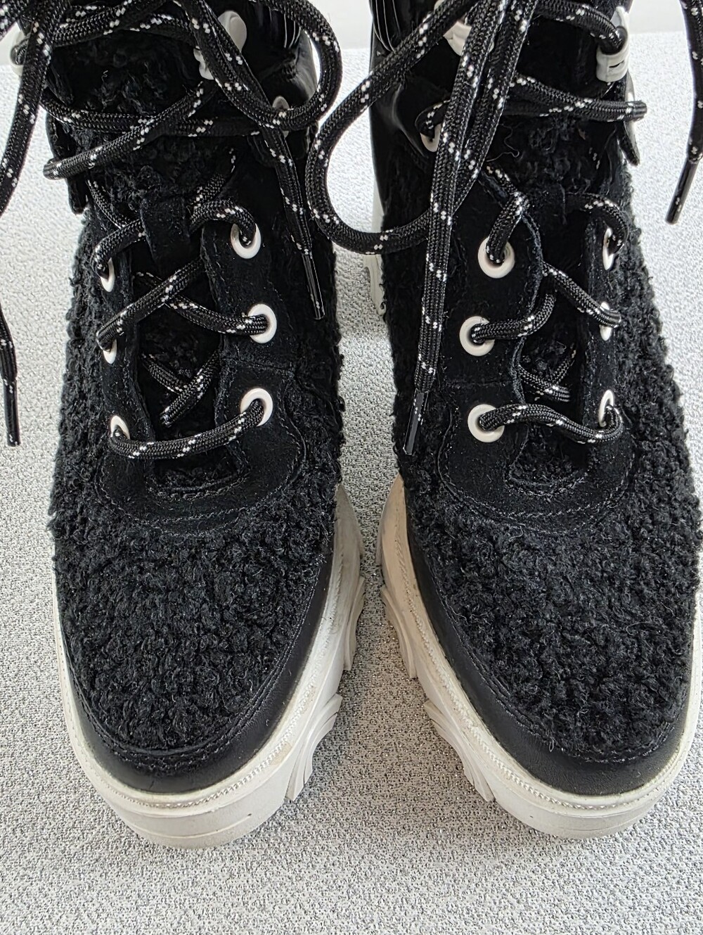 Sorel BREX Heel Cozy Sherpa Platform Ankle Boots Booties Black Wmn's 7 - Picture 4 of 11